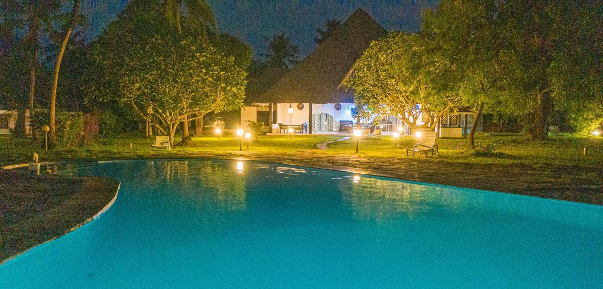 Lux Suites Kivulini Cottages Diani Beach Exterior photo